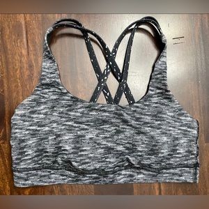 Lululemon Sports Bra Women's size 4
